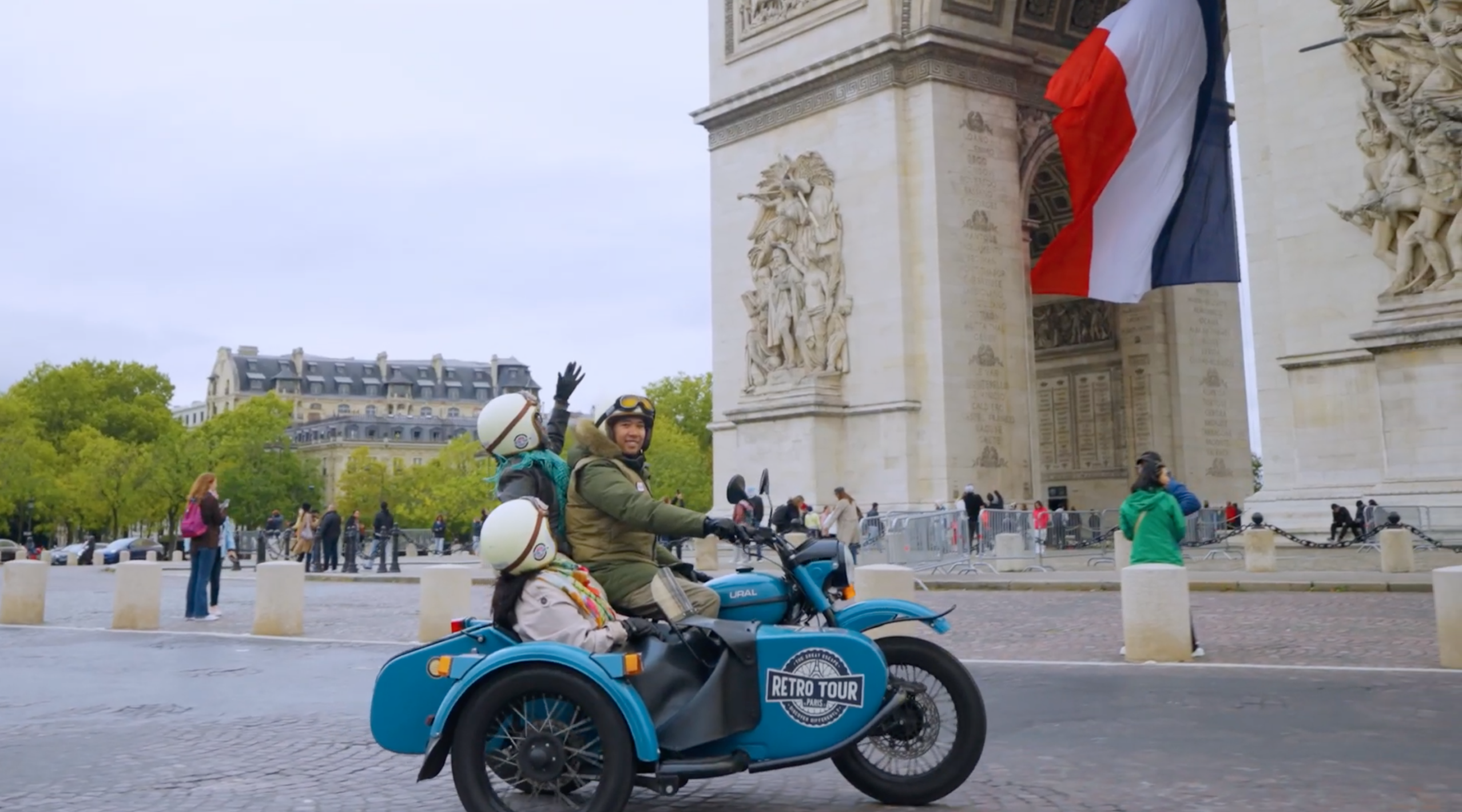 Viator – Paris Sidecar Shoot